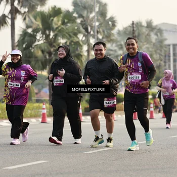 Runner Photo 5925281