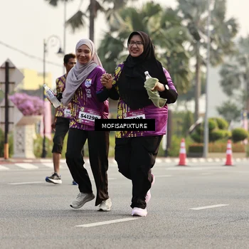 Runner Photo 5925400