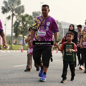 Runner Photo 5925903