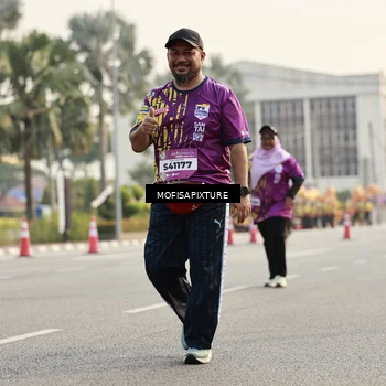 Runner Photo 5926075