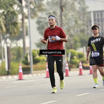 Runner Photo 5926240