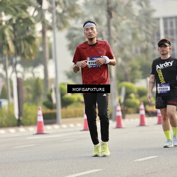 Runner Photo 5926244