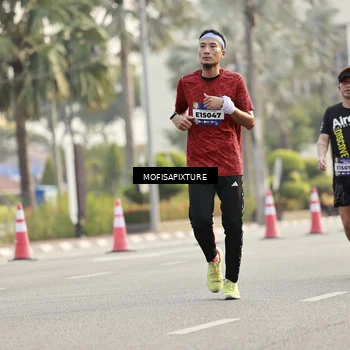 Runner Photo 5926249