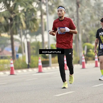Runner Photo 5926255