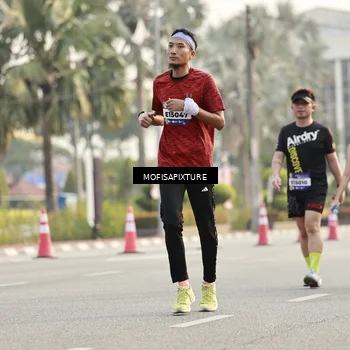 Runner Photo 5926311