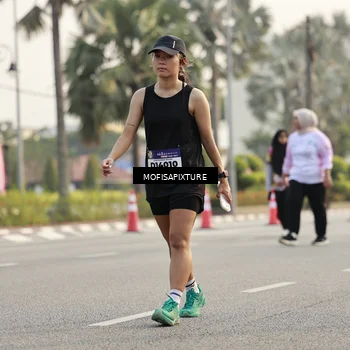 Runner Photo 5926376