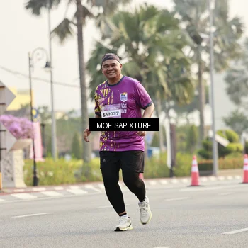 Runner Photo 5927012