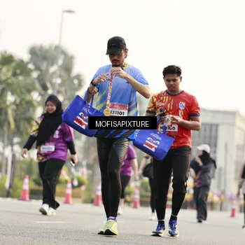 Runner Photo 5927180