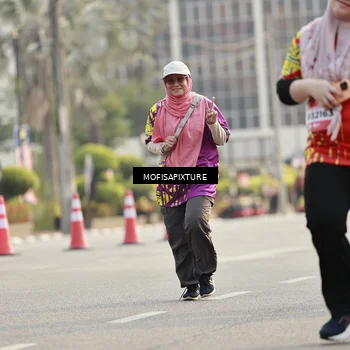 Runner Photo 5927273