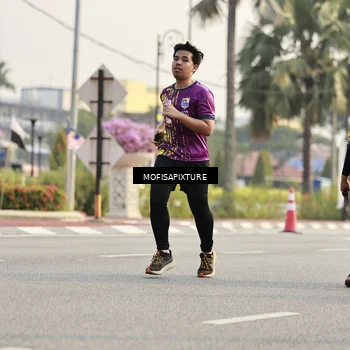 Runner Photo 5927836