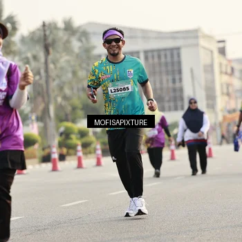 Runner Photo 5928057