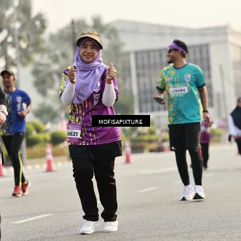 Runner Photo 5928073