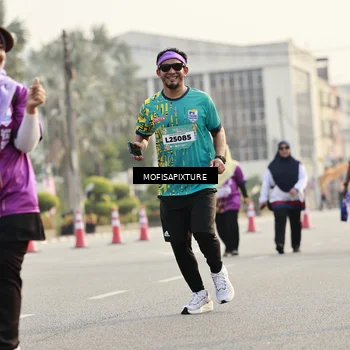Runner Photo 5928075