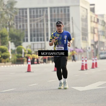 Runner Photo 5928825