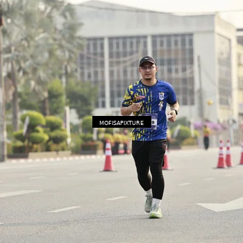 Runner Photo 5928835
