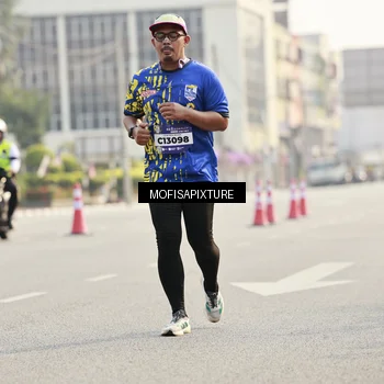 Runner Photo 5929067