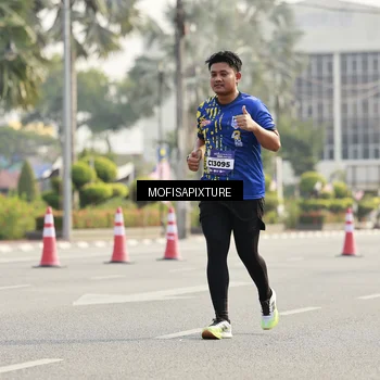 Runner Photo 5929644