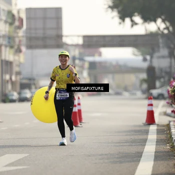 Runner Photo 5930005