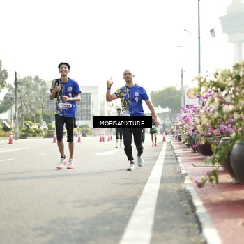 Runner Photo 5930052