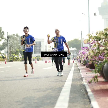 Runner Photo 5930053