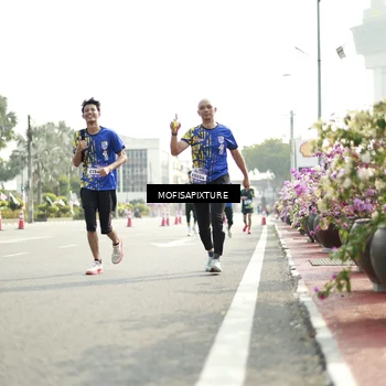 Runner Photo 5930055