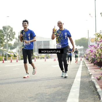 Runner Photo 5930076