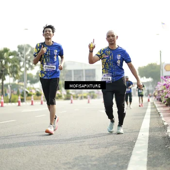 Runner Photo 5930085