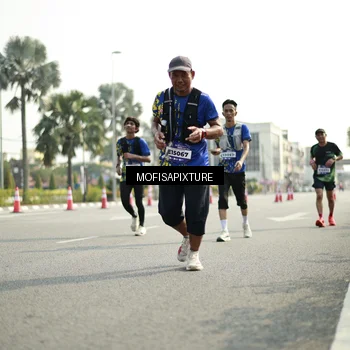 Runner Photo 5930113