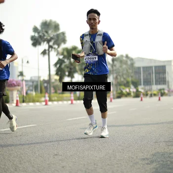 Runner Photo 5930149