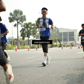 Runner Photo 5930153