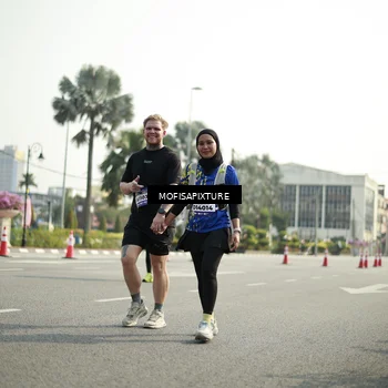 Runner Photo 5930200
