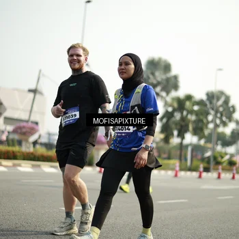 Runner Photo 5930221