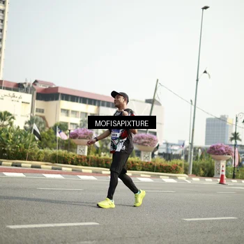 Runner Photo 5930229