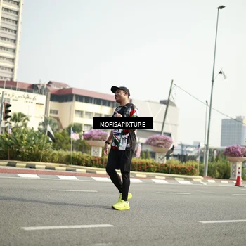 Runner Photo 5930235