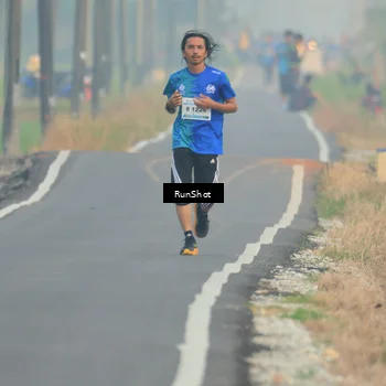 Runner Photo 5930344