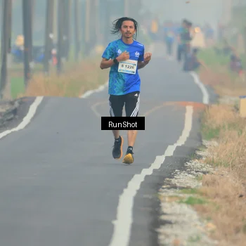 Runner Photo 5930350