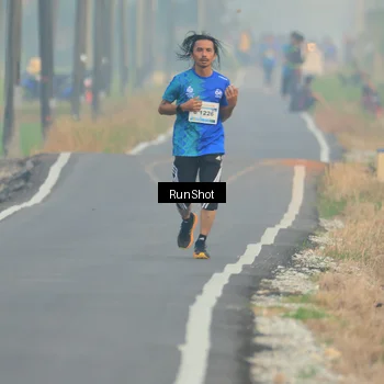 Runner Photo 5930353