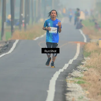 Runner Photo 5930355