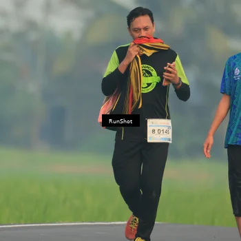 Runner Photo 5930496