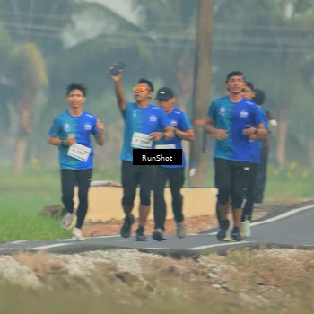 Runner Photo 5930998