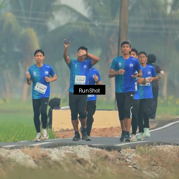 Runner Photo 5931030