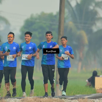 Runner Photo 5931112
