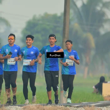 Runner Photo 5931113