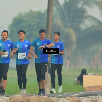 Runner Photo 5931122
