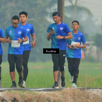 Runner Photo 5931151