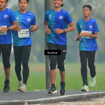 Runner Photo 5931243