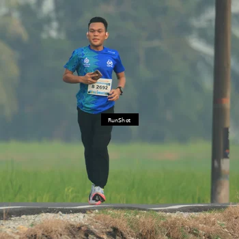 Runner Photo 5931365