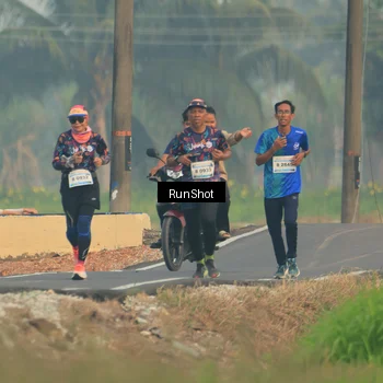 Runner Photo 5931616