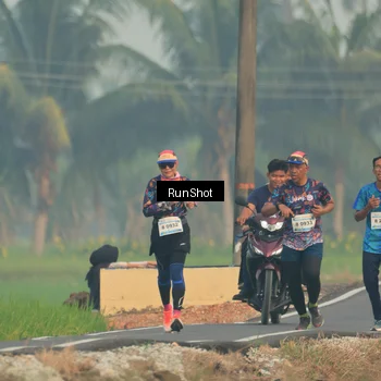 Runner Photo 5931624