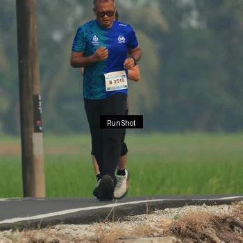 Runner Photo 5931736
